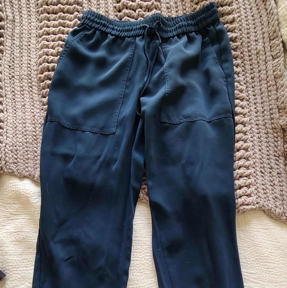 Ann Taylor Jogger dress pants day to night!